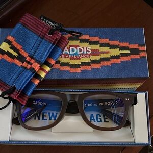 Caddis Porgy Backstage readers 1.00